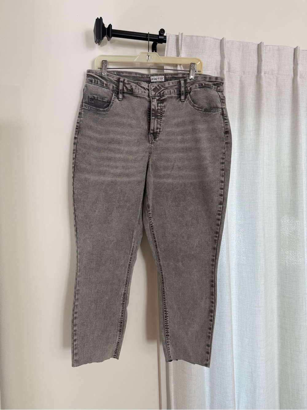 Ava & Viv Gray Washed Ankle Skinny Jeans